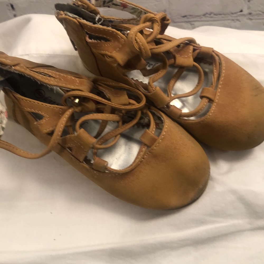 Tie up ballet slippers (Little Angel)